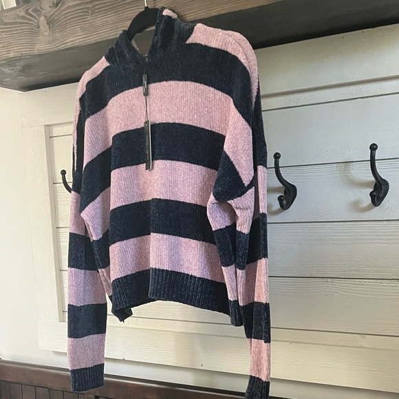 NWT ROMEO & JULIET COUTURE Knit Hoodie Chenille Sweater Sz: M - Picture 4 of 12